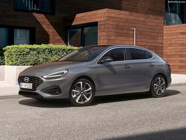 i30