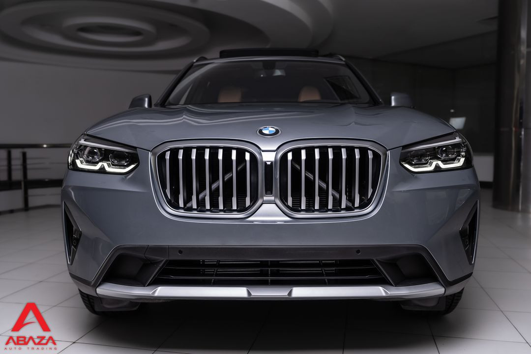 BMW undefined image