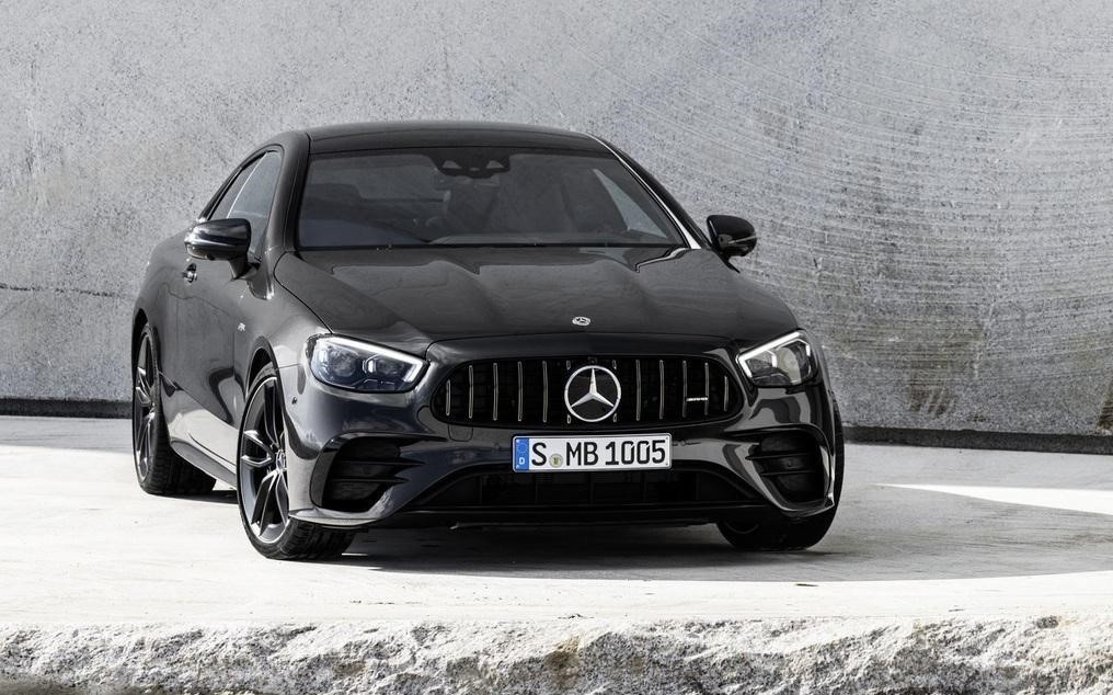 Mercedes-Benz undefined image