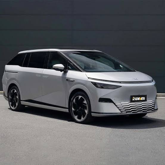 XPeng undefined image